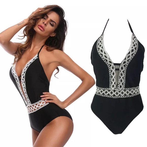 Black Plunging Neckline Lace Monokini - Picture 2 of 7